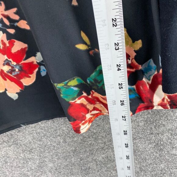 Le Lis Blouse Women 1X Plus Black Floral Long Sleeve Round Neck Pullover Casual - Picture 8 of 9